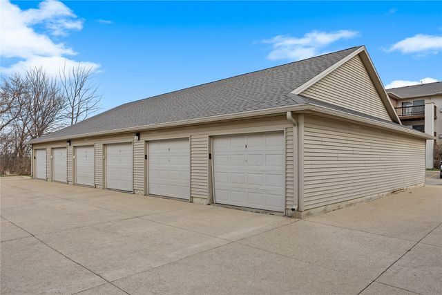 3130 Wilson SW 4, Cedar Rapids, IA 52404