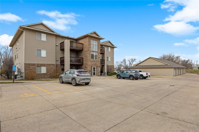 3130 Wilson SW 4, Cedar Rapids, IA 52404