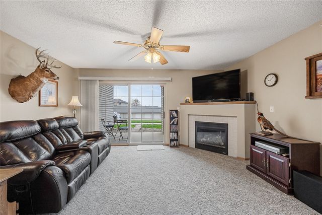 3130 Wilson SW 4, Cedar Rapids, IA 52404