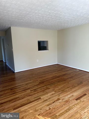 2120 COMMISSARY CIR, Odenton, MD 21113