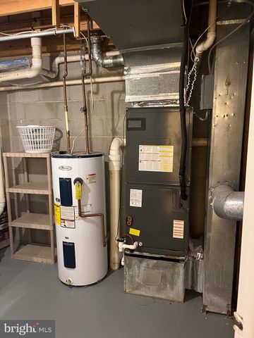 2120 COMMISSARY CIR, Odenton, MD 21113