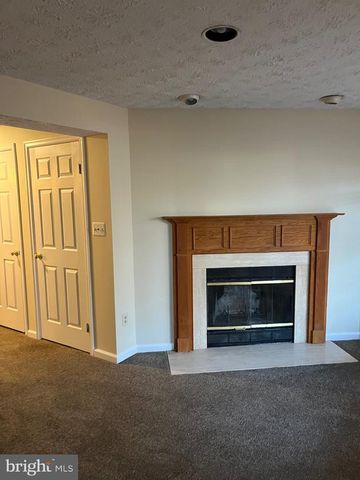 2120 COMMISSARY CIR, Odenton, MD 21113