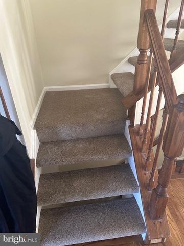 2120 COMMISSARY CIR, Odenton, MD 21113