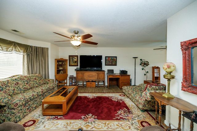 2318 Hartvickson Ln, Valley Springs, CA 95252