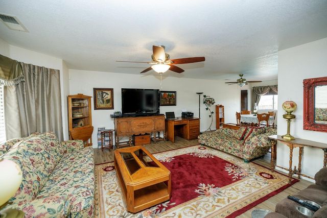 2318 Hartvickson Ln, Valley Springs, CA 95252