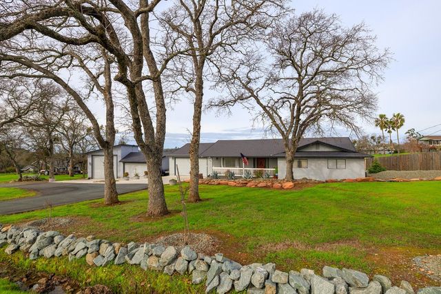 2318 Hartvickson Ln, Valley Springs, CA 95252