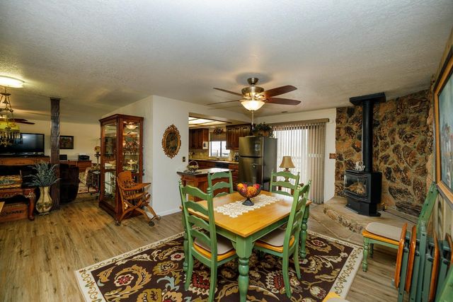 2318 Hartvickson Ln, Valley Springs, CA 95252