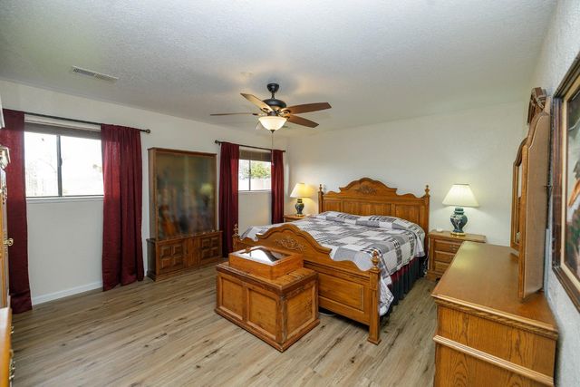 2318 Hartvickson Ln, Valley Springs, CA 95252