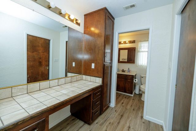 2318 Hartvickson Ln, Valley Springs, CA 95252