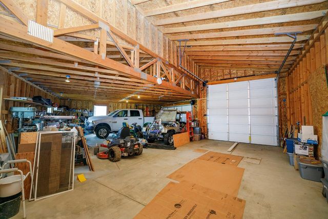 2318 Hartvickson Ln, Valley Springs, CA 95252