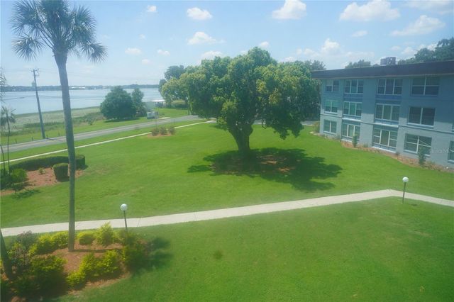 333 LAKE HOWARD DRIVE NW 303A, Winter Haven, FL 33880