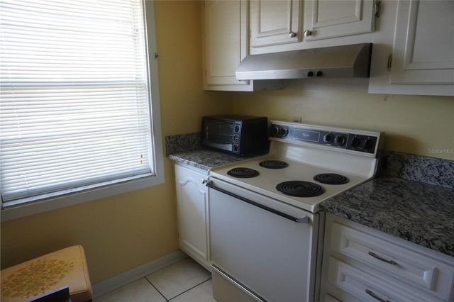 333 LAKE HOWARD DRIVE NW 303A, Winter Haven, FL 33880