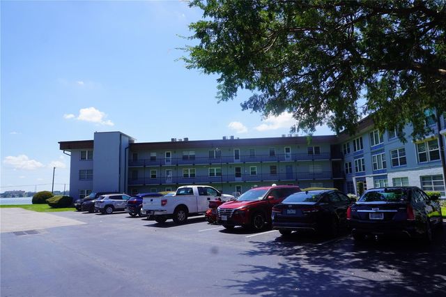 333 LAKE HOWARD DRIVE NW 303A, Winter Haven, FL 33880