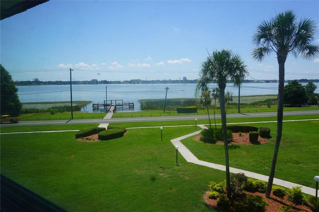 333 LAKE HOWARD DRIVE NW 303A, Winter Haven, FL 33880