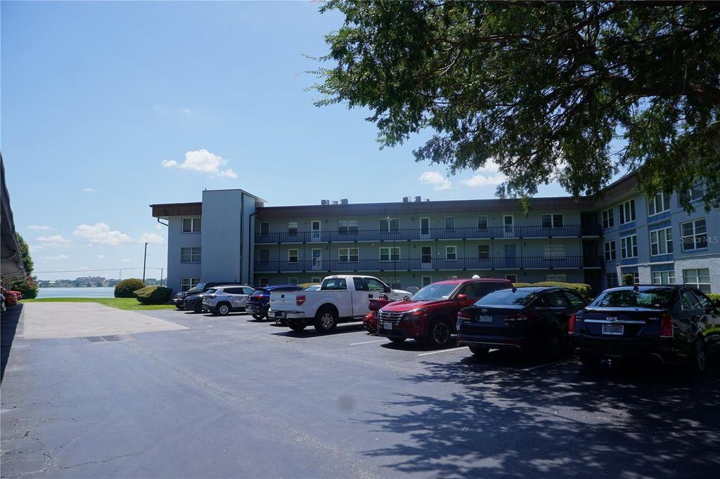 333 LAKE HOWARD DRIVE NW 303A, Winter Haven, FL 33880