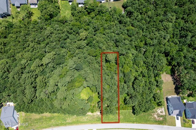 326 Spicer Lake Drive, Holly Ridge, NC 28445