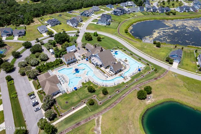 326 Spicer Lake Drive, Holly Ridge, NC 28445