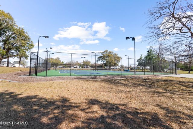 326 Spicer Lake Drive, Holly Ridge, NC 28445