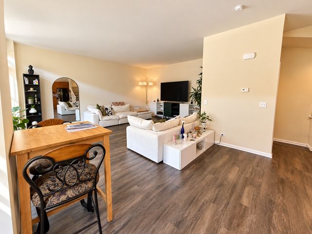 157 River Walk Court, Elgin, IL 60120