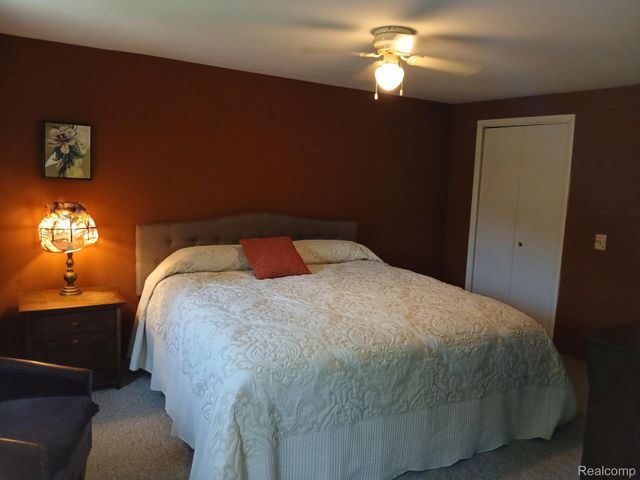 18073 Sharon Valley Road, Sharon Township, MI 48158