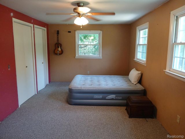 18073 Sharon Valley Road, Sharon Township, MI 48158