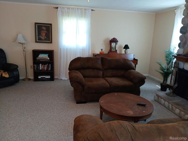 18073 Sharon Valley Road, Sharon Township, MI 48158