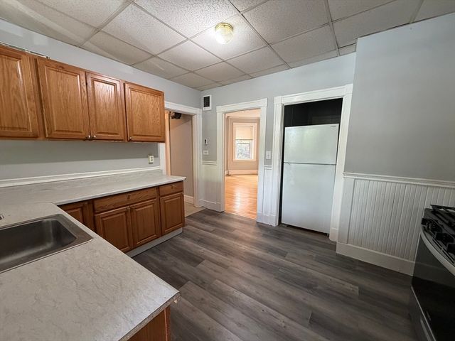 15 Lynde St 5, Salem, MA 01970