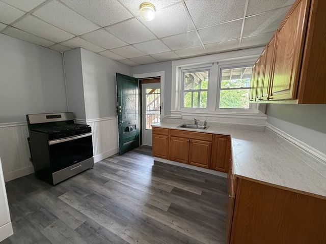 15 Lynde St 5, Salem, MA 01970