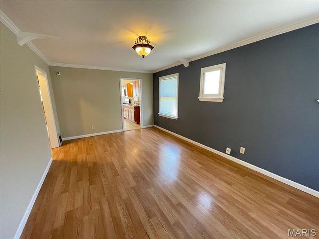 9855 Green Valley Drive, St Louis, MO 63136