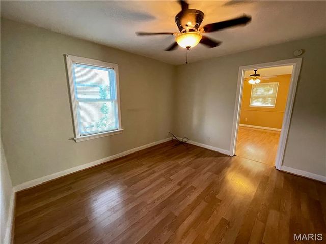9855 Green Valley Drive, St Louis, MO 63136
