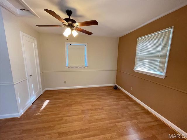9855 Green Valley Drive, St Louis, MO 63136