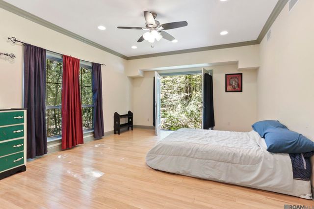 10437 Byrnes Rd, St Francisville, LA 70775