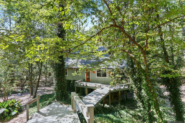 10437 Byrnes Rd, St Francisville, LA 70775