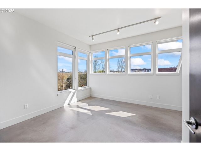 4644 S KELLY Ave, Portland, OR 97239