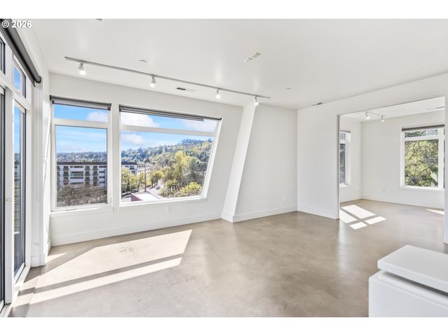 4644 S KELLY Ave, Portland, OR 97239