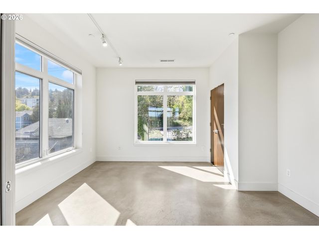 4644 S KELLY Ave, Portland, OR 97239