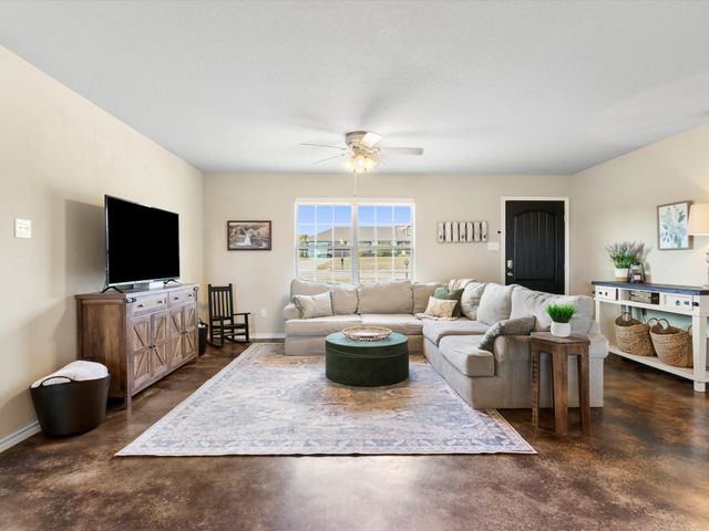 525 Brazos Hills Drive, Weatherford, TX 76087