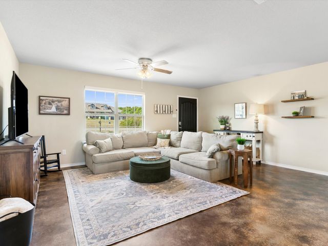 525 Brazos Hills Drive, Weatherford, TX 76087