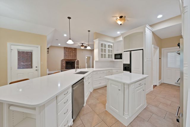 4009 Wheeler Street, Fort Worth, TX 76111