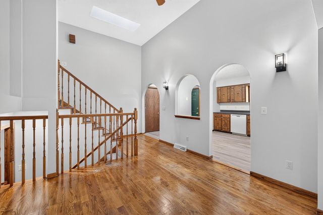 11043 98th Place N, Maple Grove, MN 55369