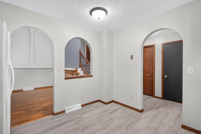 11043 98th Place N, Maple Grove, MN 55369