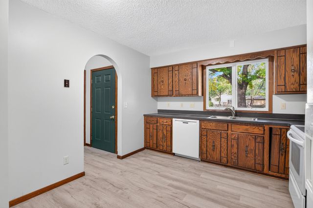 11043 98th Place N, Maple Grove, MN 55369