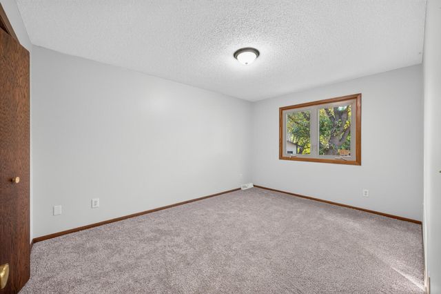 11043 98th Place N, Maple Grove, MN 55369
