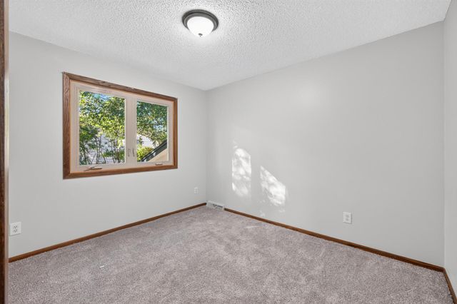 11043 98th Place N, Maple Grove, MN 55369