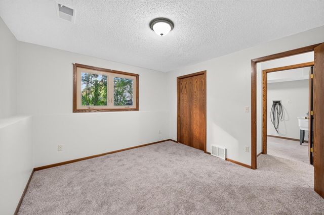 11043 98th Place N, Maple Grove, MN 55369