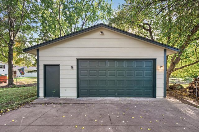 11043 98th Place N, Maple Grove, MN 55369