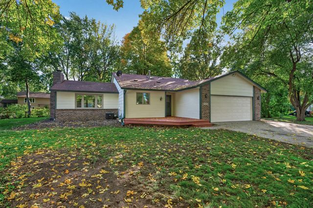 11043 98th Place N, Maple Grove, MN 55369
