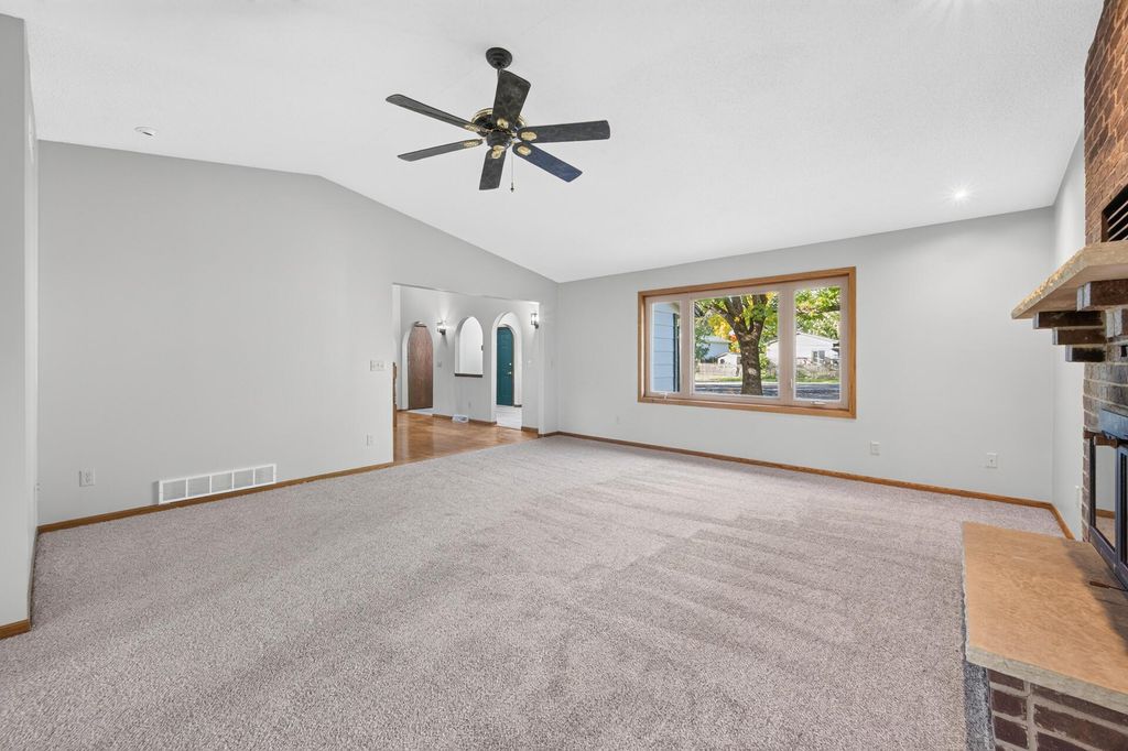 11043 98th Place N, Maple Grove, MN 55369 — photo 5