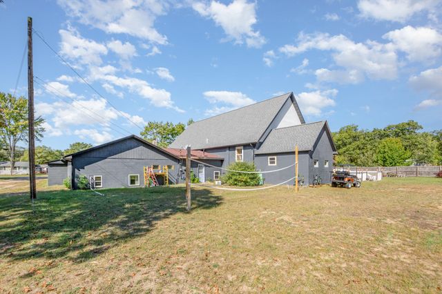 1342 S Parkway Street, Egelston Twp, MI 49442