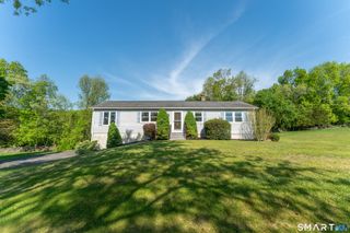 25 Mohegan Drive, Griswold, CT 06351